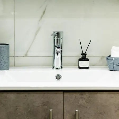 아파트 Thessguest #1 *